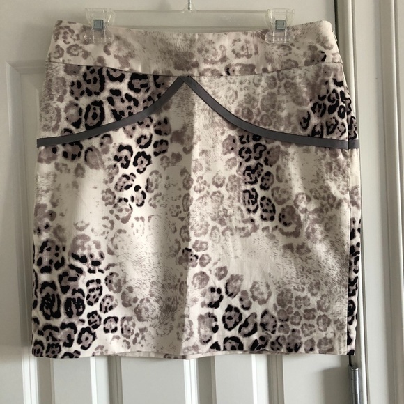 Emilio Pepe Animal Print Italian Pencil Skirt Size 10 - Picture 1 of 8
